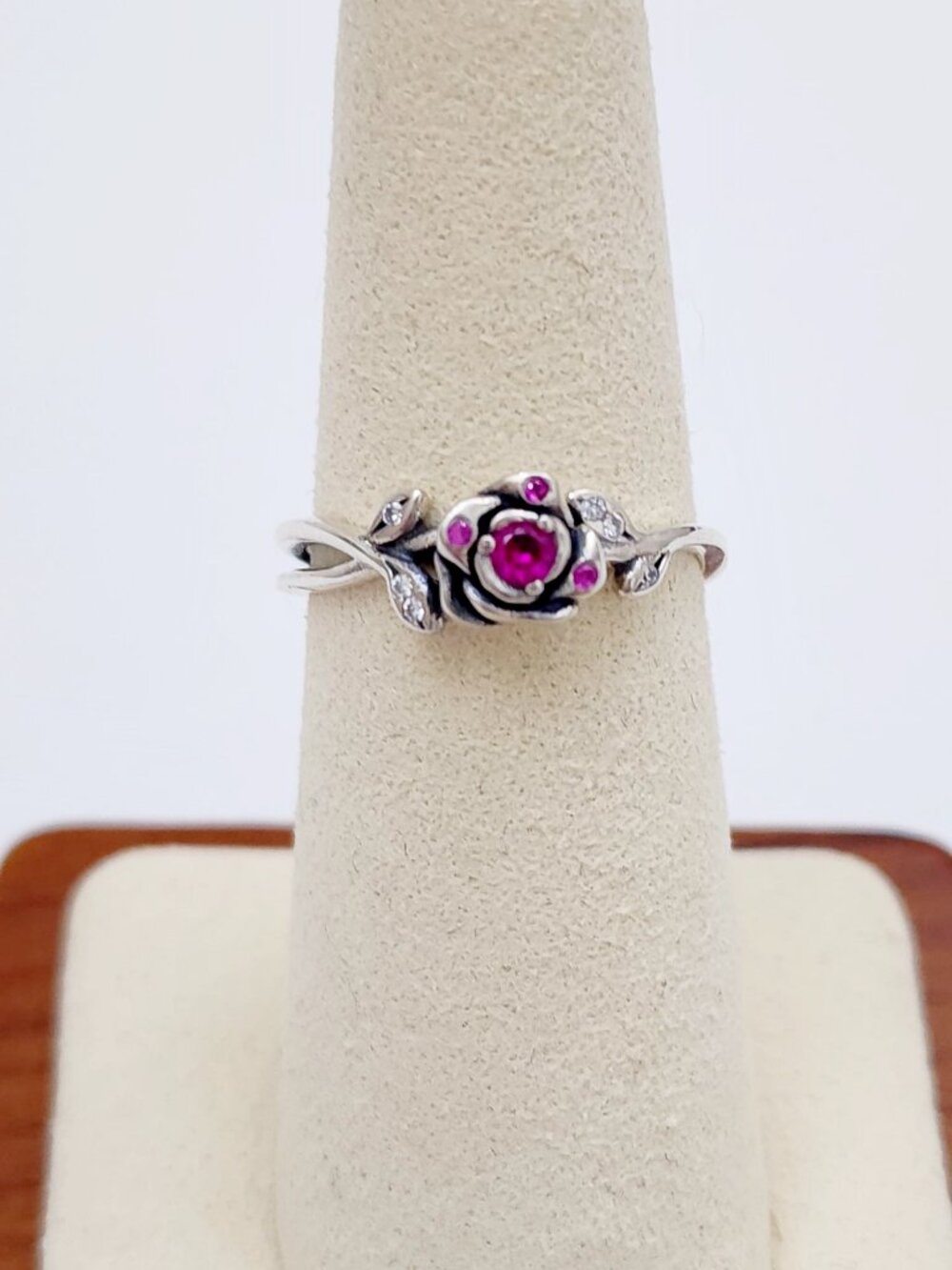Pandora Disney Beauty and the Beast Rose Ring